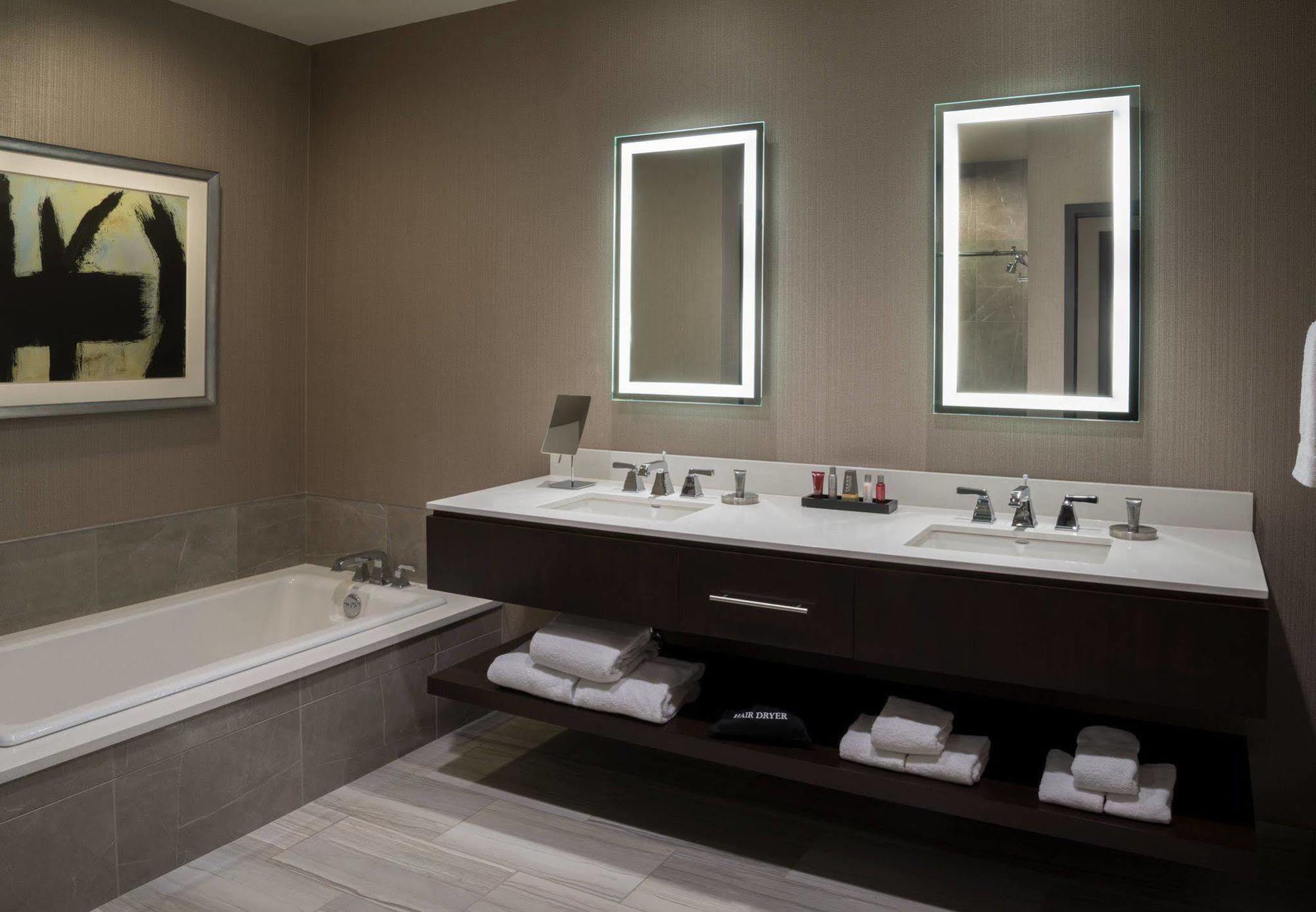 Buffalo Marriott At Lecom Harborcenter מראה חיצוני תמונה